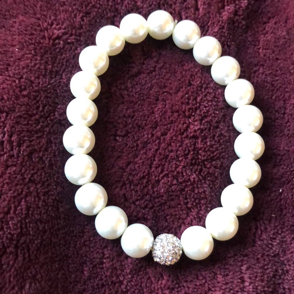 Pearl bracelet